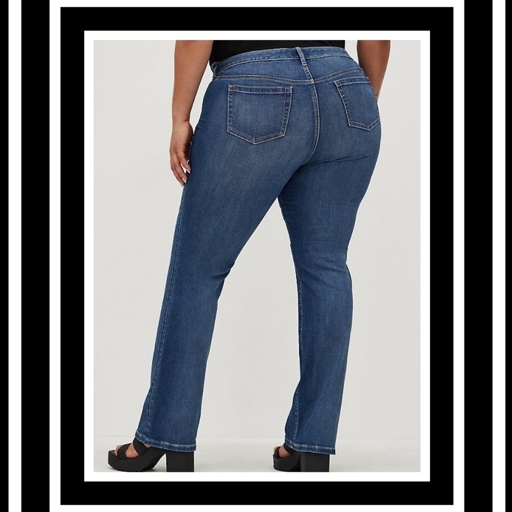 Torrid Mid Rise Stretch Bootcut Jeans size 22 Vintage Stretch Blue Jeans - Picture 5 of 9